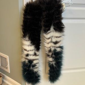 Ombré faux fur scarf